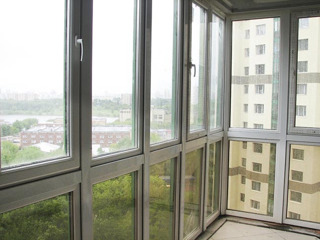 Ремонт застекленных балконов и лоджий в Железнодорожный и области Железнодорожный