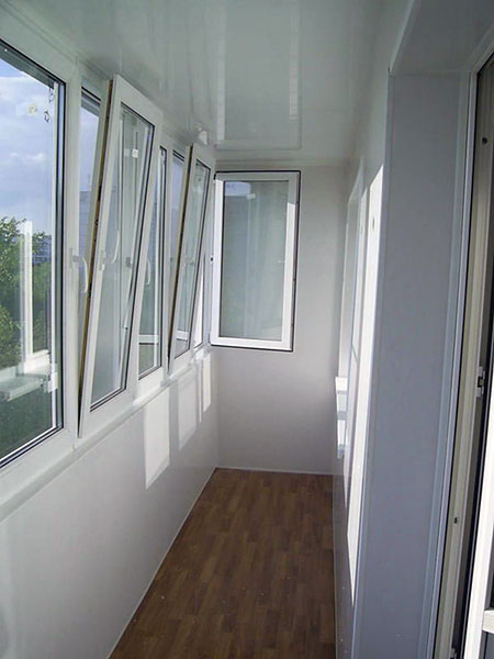 Тёплое и холодное распашное остекление балконов алюминиевым профилем Железнодорожный