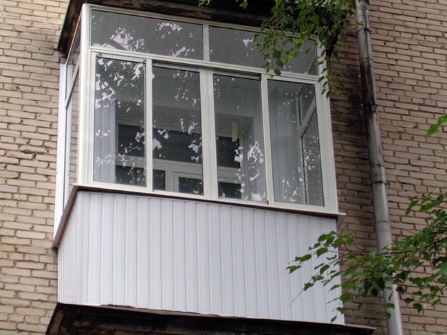 Остекление балкона в сталинке - сталинском доме Железнодорожный